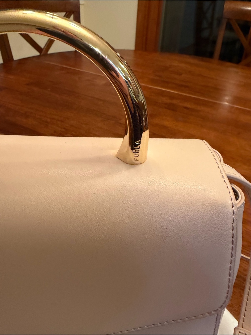 Furla Meridiana Light Pink Leather Handbag with distinctive metallic Top Handle - Picture 4 of 14